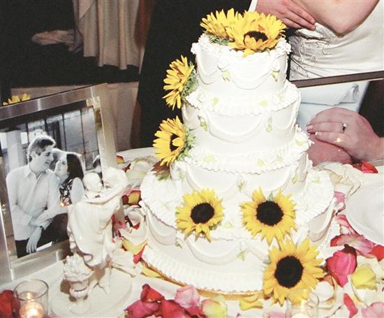 bride/groom cake toppers!